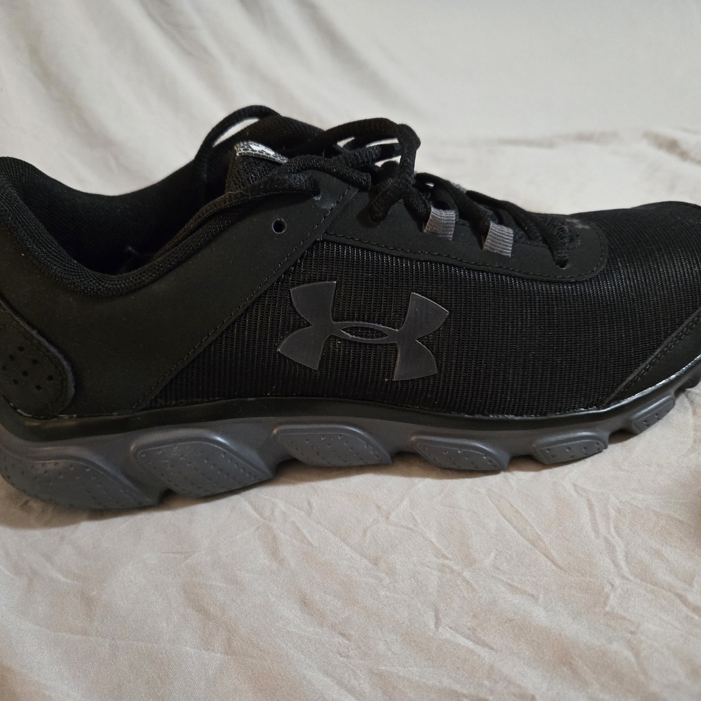 Under Armour Black Athletic Shoes